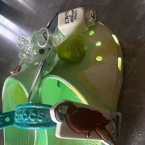 🍹Margaritaville Crocs🍹 Women’s size 9/Men’s size 7